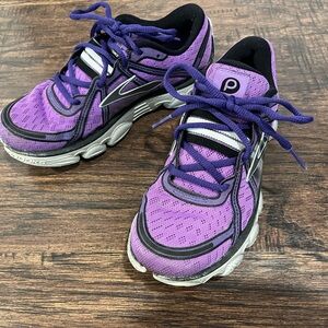 Women’s Brooks Pureflow used sneakers